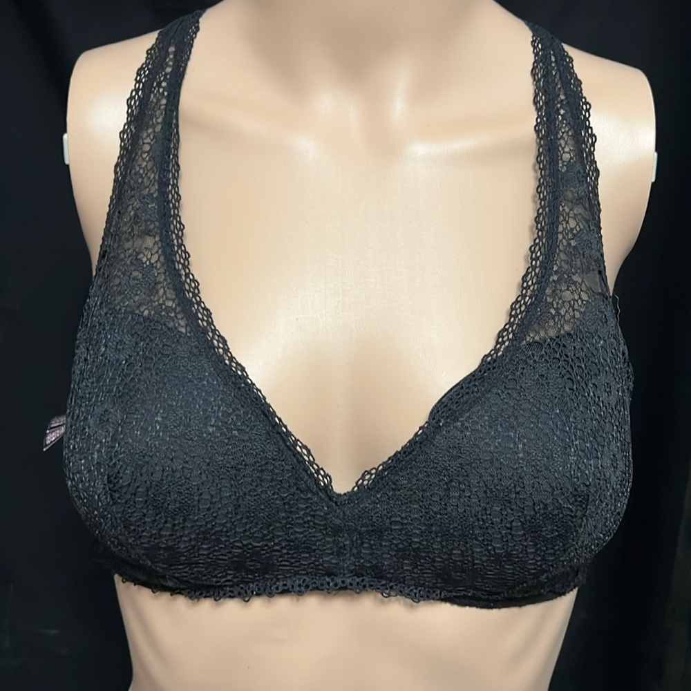 Victoria’s Secret black bralette size medium excellent condition